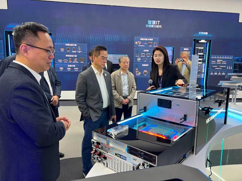 新华三与西亚斯共建新型工业与数智技术产业学院 人工智能应用软件开发校企合作新篇章